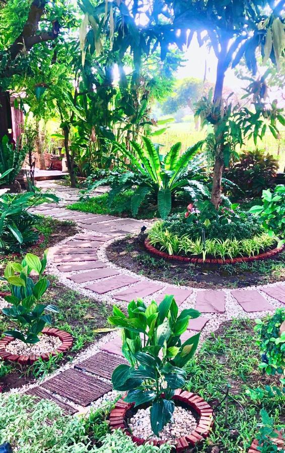 Baan Lhang Wangh บ้านหลังวัง Phitsanulok Extérieur photo