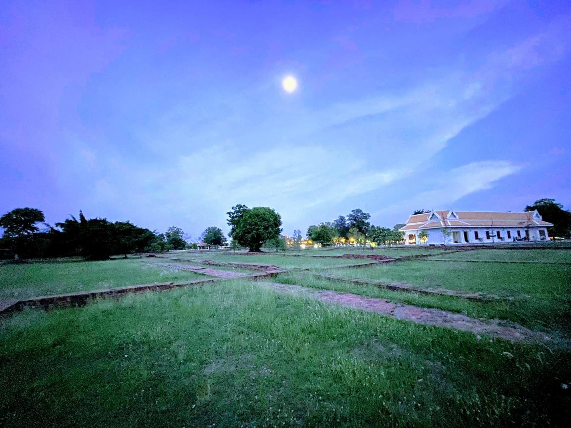 Baan Lhang Wangh บ้านหลังวัง Phitsanulok Extérieur photo