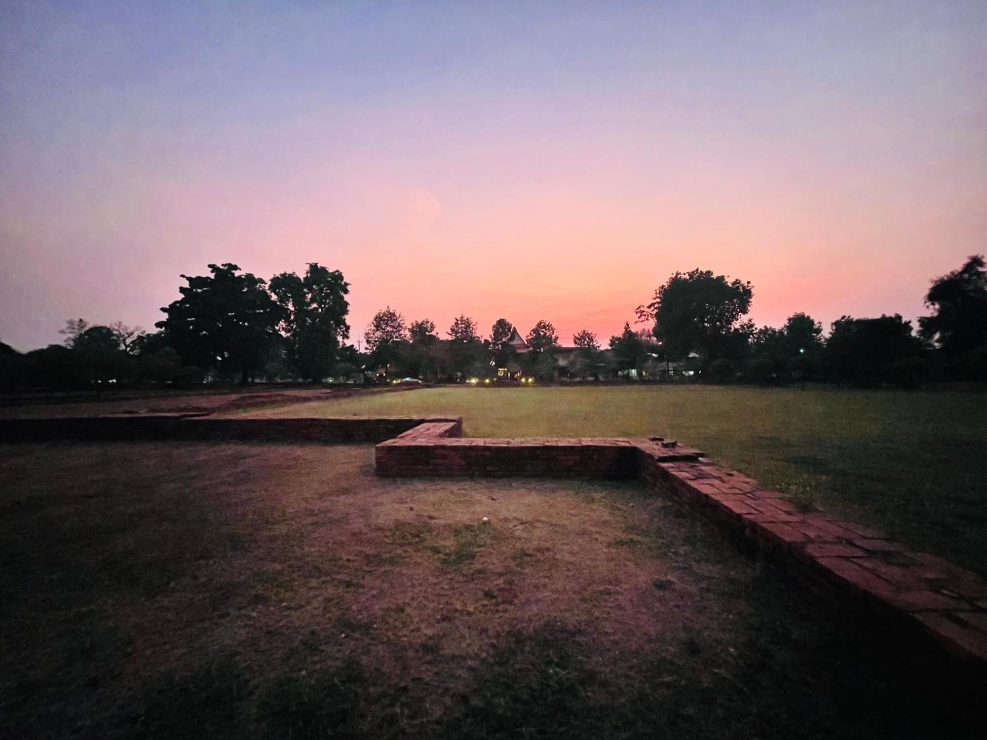 Baan Lhang Wangh บ้านหลังวัง Phitsanulok Extérieur photo